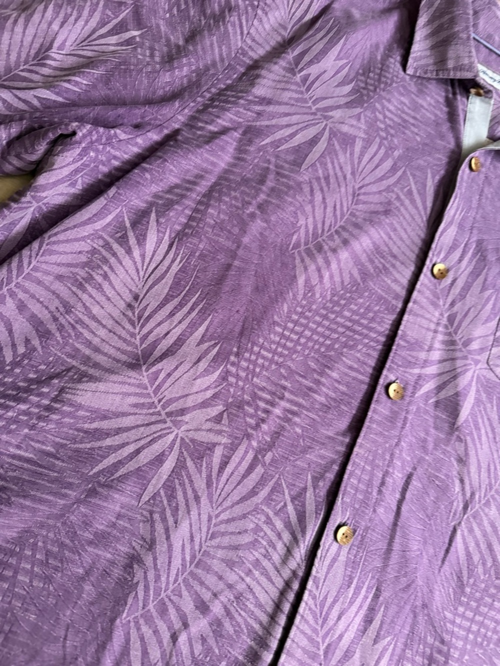 TOMMY BAHAMA Hawaiian Leaf Print Silk Shirt Button Up Men's SZ XXL - Picture 2 of 9